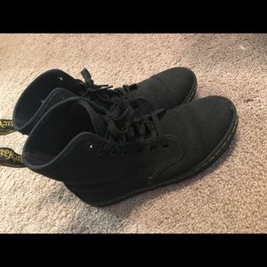 Black dr.martens